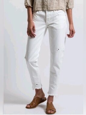 NWT Moussy Vintage Merry Tapered Jeans Mid-Rise White Distressed White Size 25